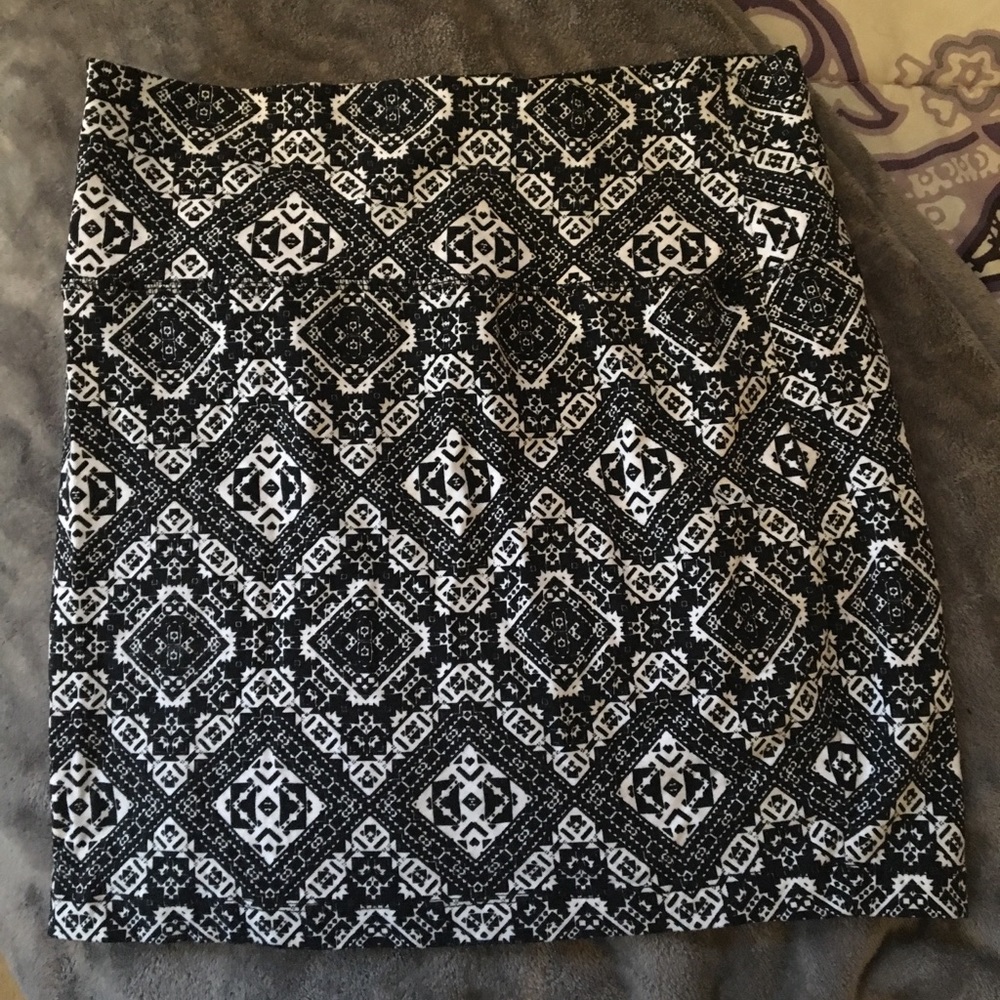 Black and white mini skirt